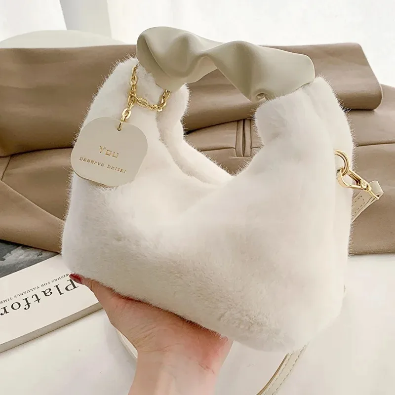 Cute Plush Shoulder Bag Women Faux Fur Handbags Zipper Lady Casual Tote Half-Moon Hobos Winder Crossbody Bagtraveling Shopping