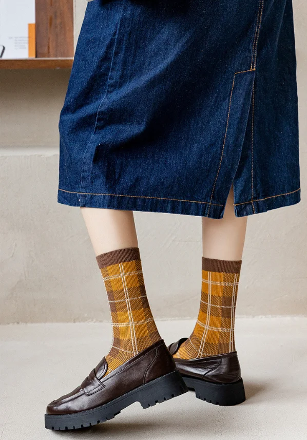 Women's Socks Autumn Winter Plaid Leopard Stripe Literary Style Middle Tube Socks Comfortable Soft Warm Pile Socks Women's Gifts