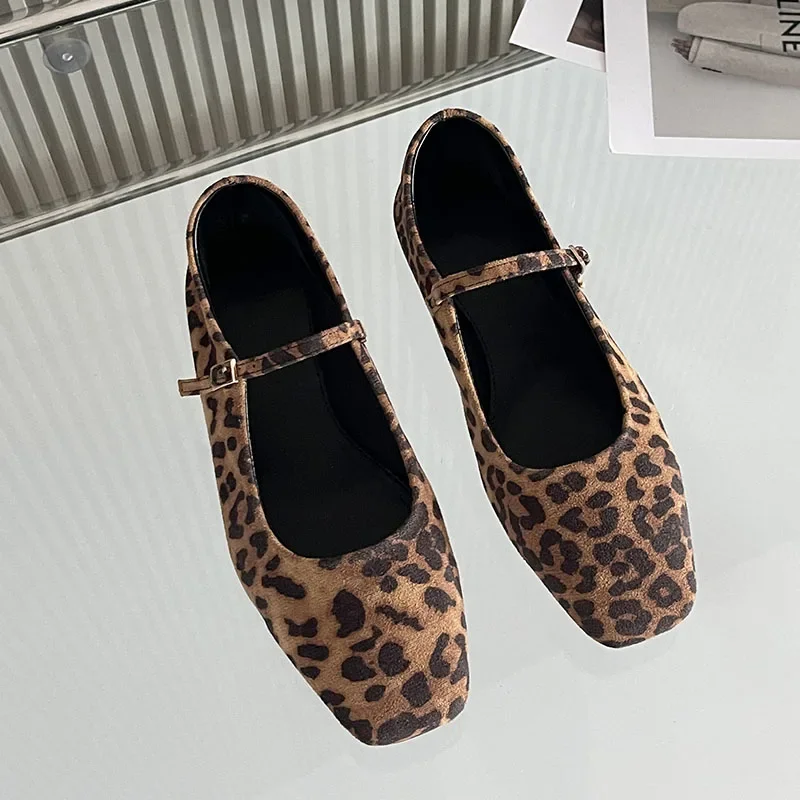 Calzado de talla grande 43 con estampado de leopardo para mujer, zapatos Mary Jane de diseñador para mujer, zapatos planos con correa y hebilla a la moda poco profundos para mujer