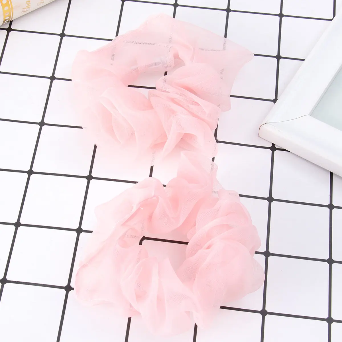 

Набор из 5 мягких тканевых резинок для волос для женщин: легкие, безопасные, простой дизайн, идеально подходят для повседневного использования, фестивалей и вечеринок