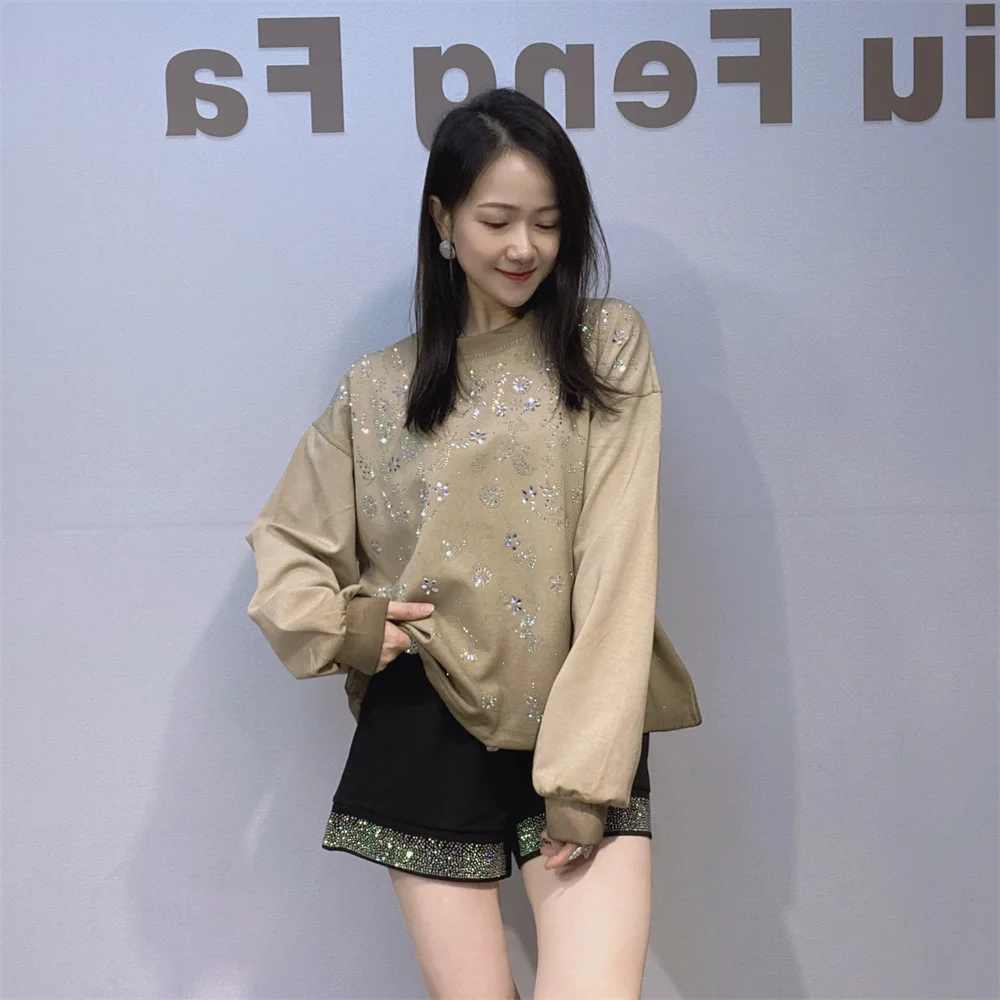 Trendy Brand Rhinestone Long Sleeve Sweatshirt for Women Fashionable Loose Casual Round Neck Short Sweatshirt for Autumn