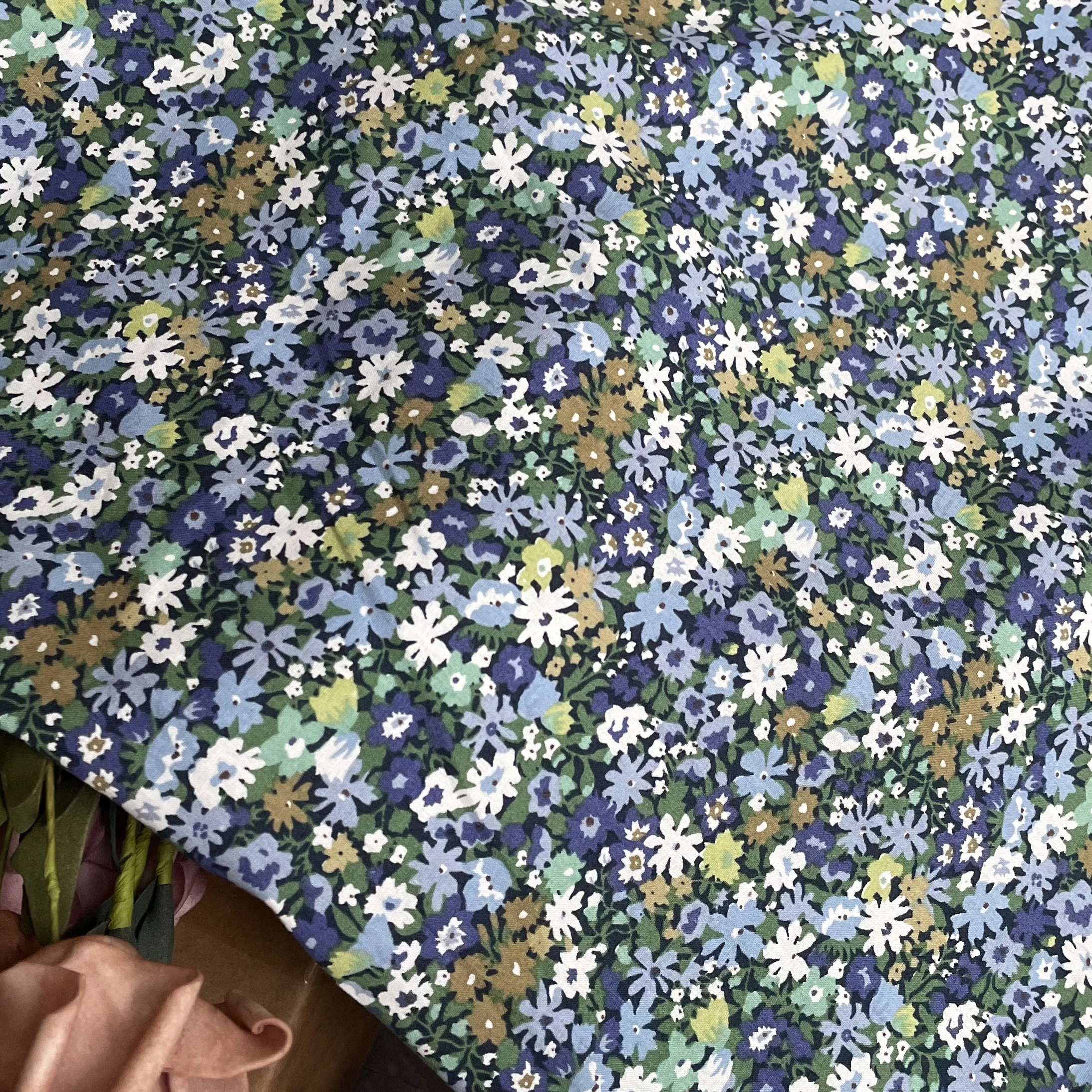 Tela de popelina de algodón 145 para costura de bebés, tejido de popelina de 100% x 50cm, con margaritas Pastoral azules, empalme hecho a mano para vestidos y faldas