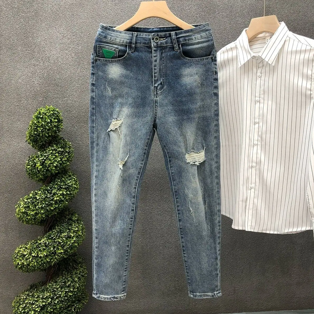 Korean Luxury Clothing Light Blue Ripped Jeans Men's Summer Thin Pants 2025 Autumn Cargo New Men's Slim-fit Small Feet Trousers