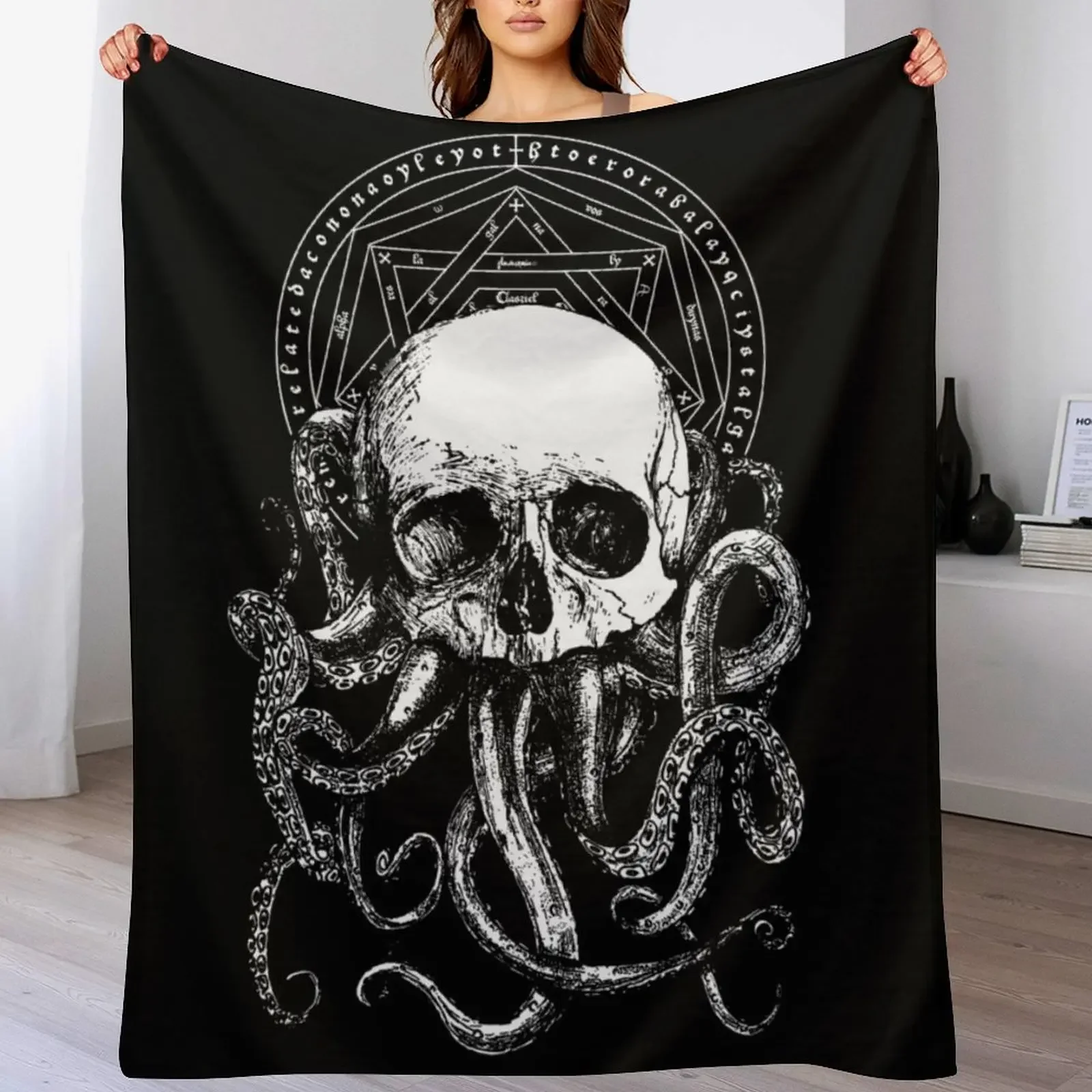 

Pieces of Cthulhu Throw Blanket Summer Cool Breathable Blanket for Sleeping