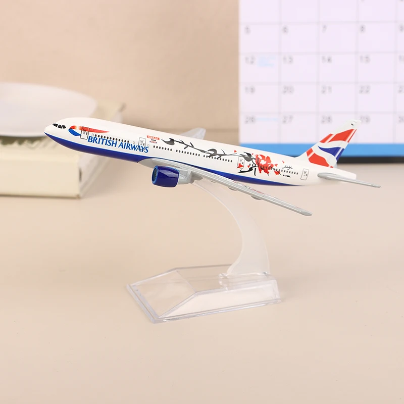 16CM British Plum Blossom 777 Airliner Alloy Airplane Model Scale 1:400 Metal Airplane Replica Diecast Aircraft Toy For Boys