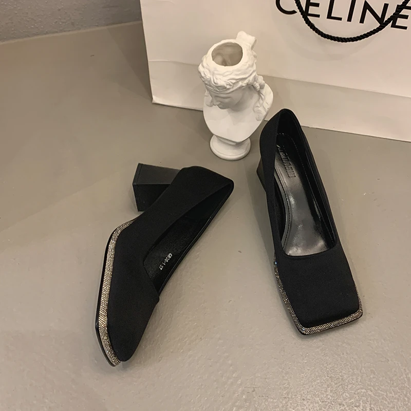 Tiro físico de alta qualidade clássico britânico estilo casual mocassins de couro preto para mulheres vestido diário sapatos de aumento de altura