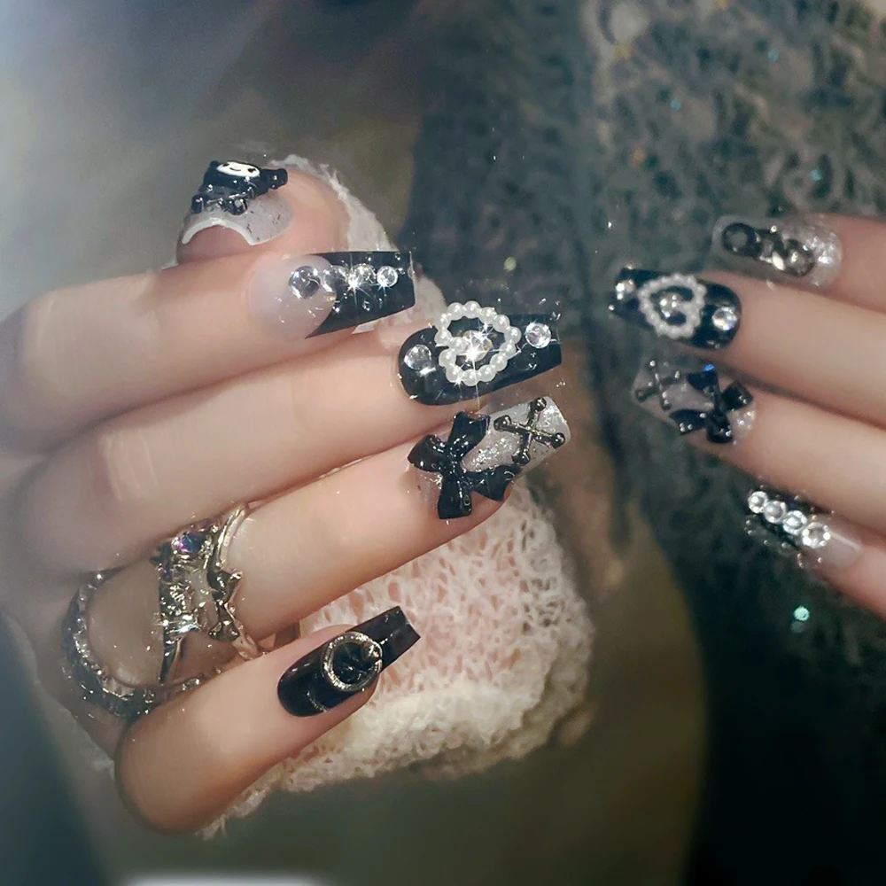 24 stuks handgemaakte Y2K cartoon Kuromi boog nep nagel tips zwart glanzend lange doodskist druk op nagels Kawaii kunstnagels met geleilijm *