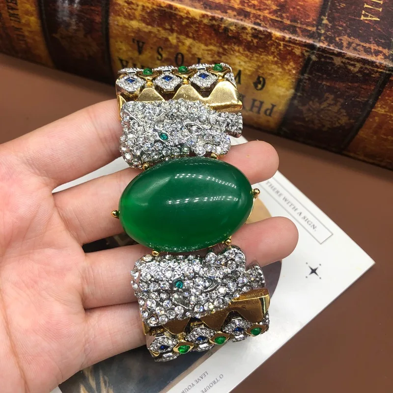 

Women Copper inlaid Rhine Stone Full Diamond Green Agate Bracelet 2025