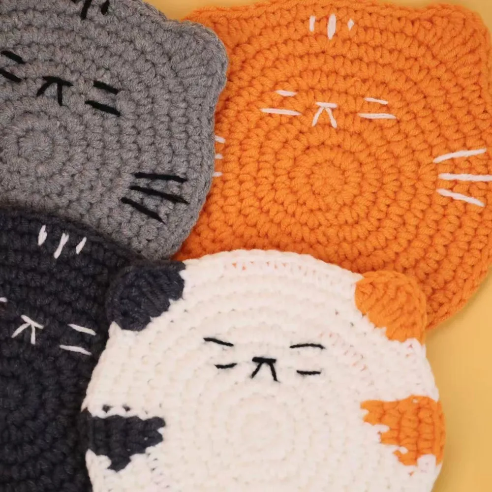 1pc Cute Kitten Handmade Crochet Coaster Bohemian Soft Yarn Table Mat Decor Heat Insulation Cup Pad for Home Desk Use