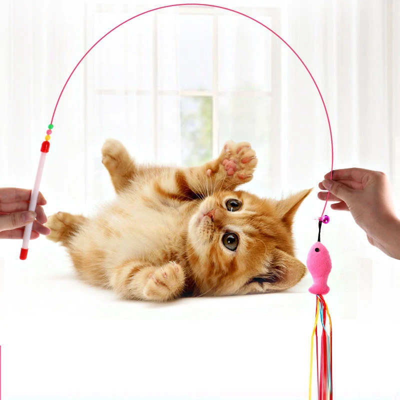 Heißer Verkauf Stahldraht necken Katze Stick neue Schmetterling bunte Truthahn federn Fisch niedliche Glocke spielen Spielzeug liefert
