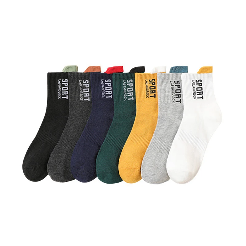 Calcetines de tubo medio para hombre, medias transpirables de alta calidad, absorbentes de sudor, cómodos, 5 pares por lote, Otoño e Invierno