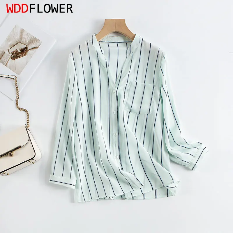 Women Silk Shirt 100% Mulberry Silk Crepe Silk Light Blue Striped Printed V Neck Pocket Buttons Down 3/4 Sleeve Top Blouse WD002