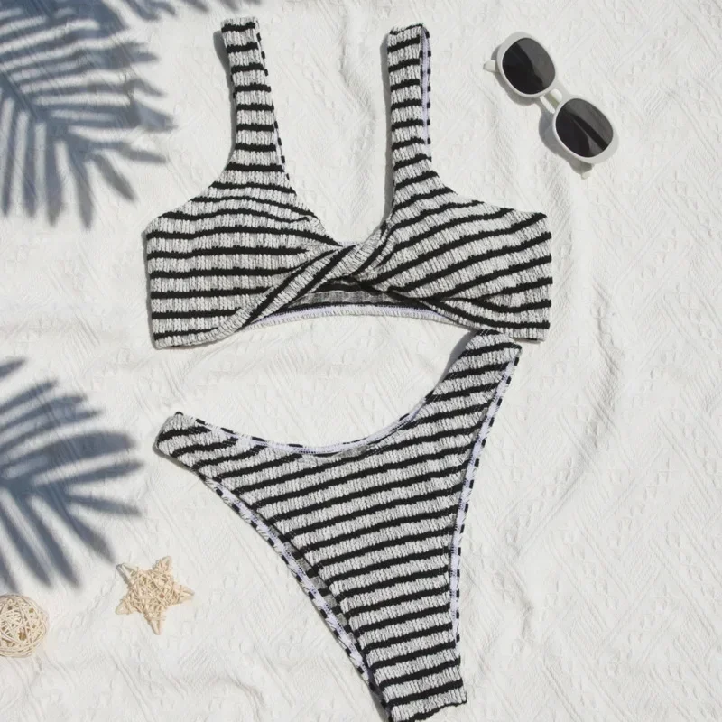 セクシーなストライプビキニ 2025 水着女性水着プッシュアップ女性ビーチ水着水着ブラジルビキニセットプール海水浴者