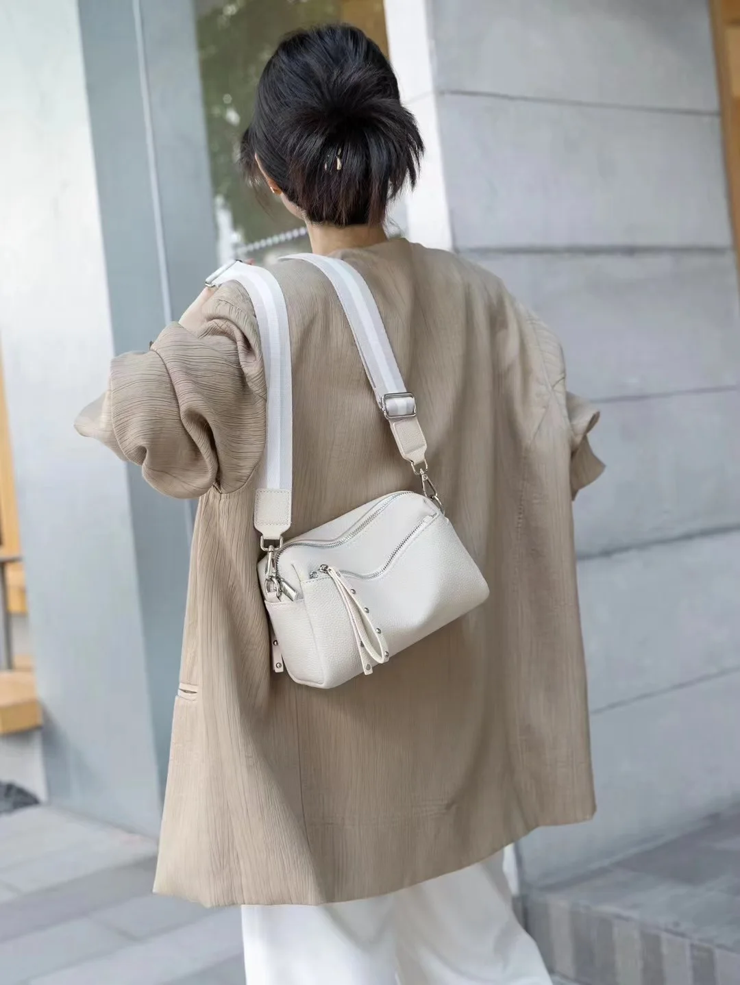 Real Genuine Leather Women's Crossbody Bag Commuting Simple Small Handbag, Soft Leather Shoulder Casual Solid Color Square Bag