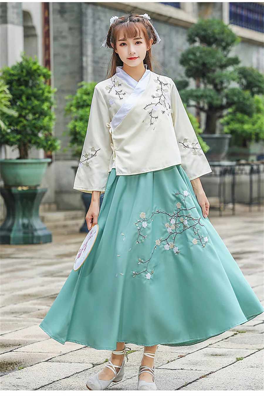 Improved Hanfu Women's Two-piece Cheongsam Clothing Summer Chinese Style Embroidered Disc Button Trousers Retro Two-piece Suit