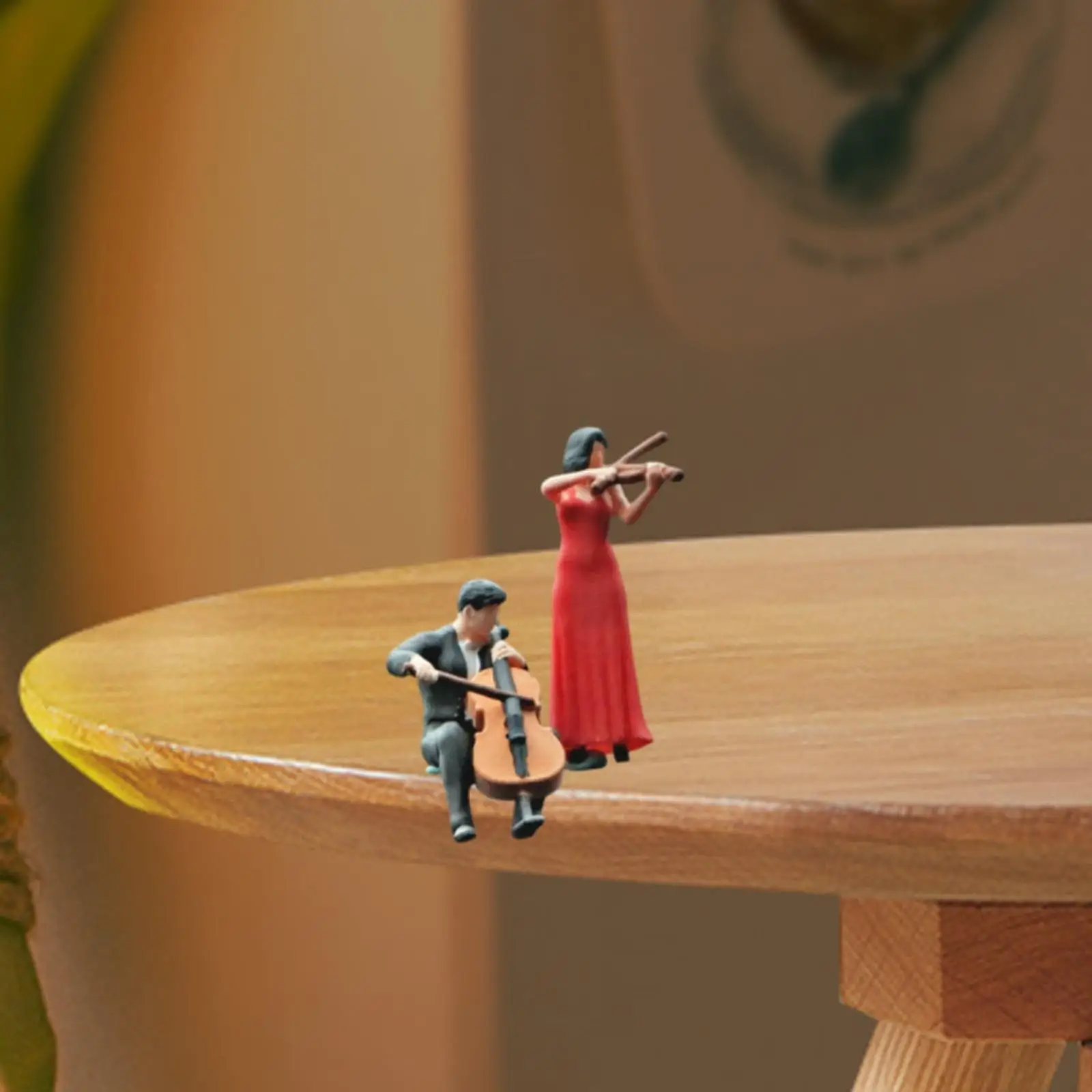Figurines de musicien 1/64, 2 pièces, ornement de Table de sable, Diorama Miniature, figurine de violoniste pour maison de poupée, accessoires de Micro paysages