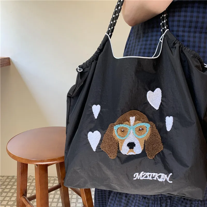 Borse ecologiche con ricamo per cani di grandi dimensioni per le donne borsa a tracolla per cani Beagle borse per Shopper in Nylon borse firmate per cartoni animati Ball Recycle Tote