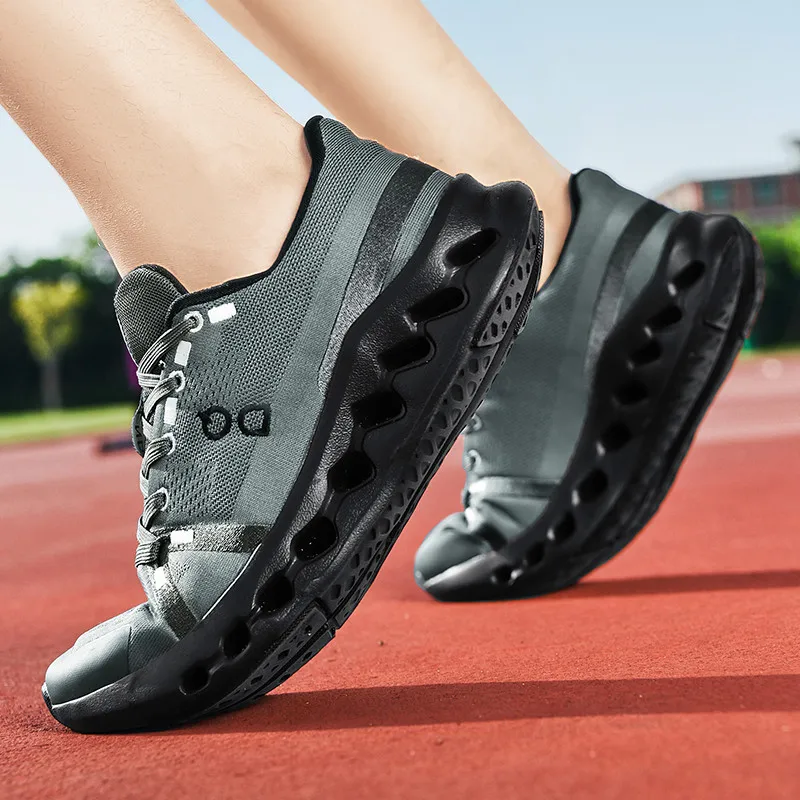 

Upgraded anti slip sports shoes, lightweight and breathable, shock-absorbing running shoes