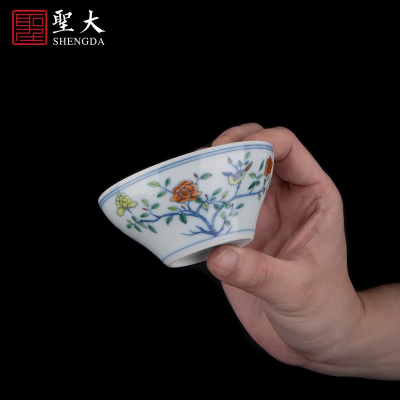 |blue and white fighting color flower and bird pattern folding waist cup Jingdezhen pure hand-painted Kung Fu tea cup