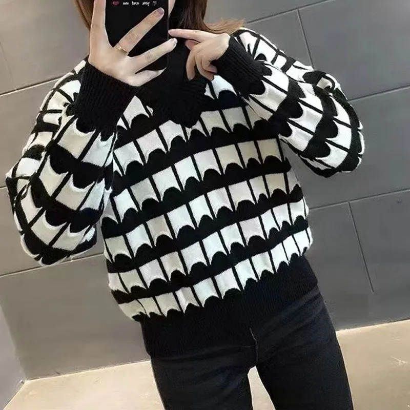 Autumn Fashion Korean Edition Spliced Half High Neck Thickened Loose Versatile Western Style Slim Women\'s Long Sleeve Sweater