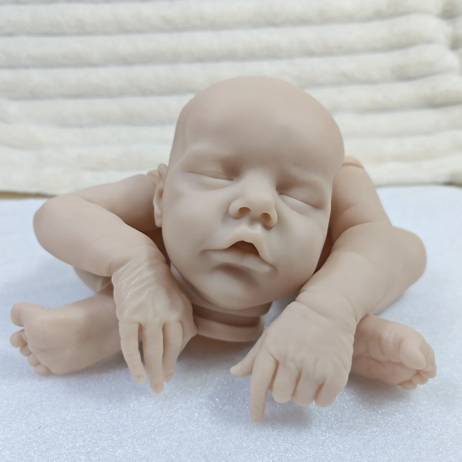 17 Inch Unpainted Reborn Doll Kit Twin B Blank Vinyl Doll Mold Parts With Fabric Body