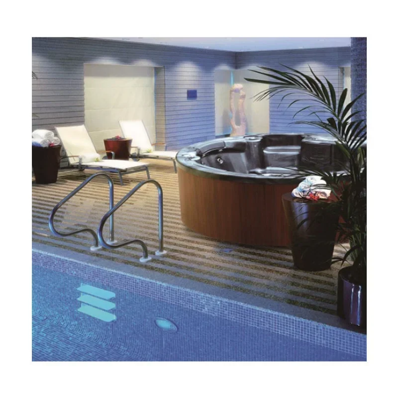 Neues rundes Whirlpool-Spa mit geräumigen Sitzen