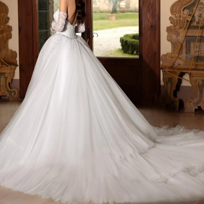 Customized Shiny white Ball Gown Royal Wedding Dresses Lace applique Tull Long tail Made Robe De