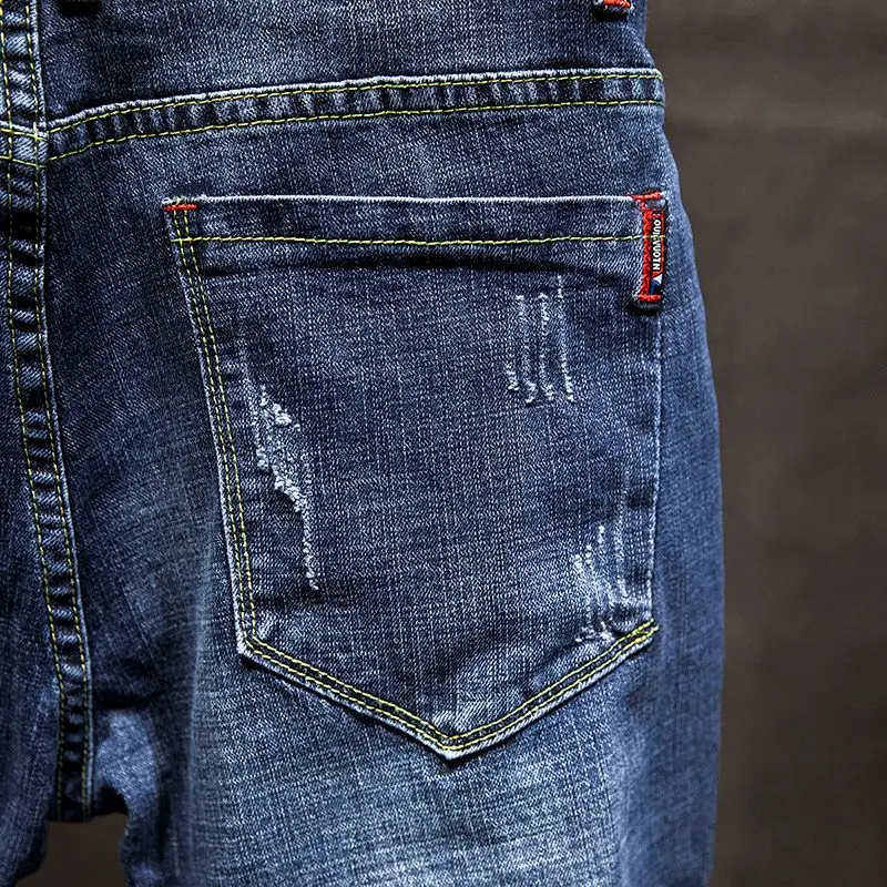 Amerikanische elastische gerade Jeans für Herren, zerrissene, abgenutzte Slim-Fit-Baumwoll-Denim-Hosen, koreanischer Stil, modische Hosen, Herrenbekleidung – Detail 13