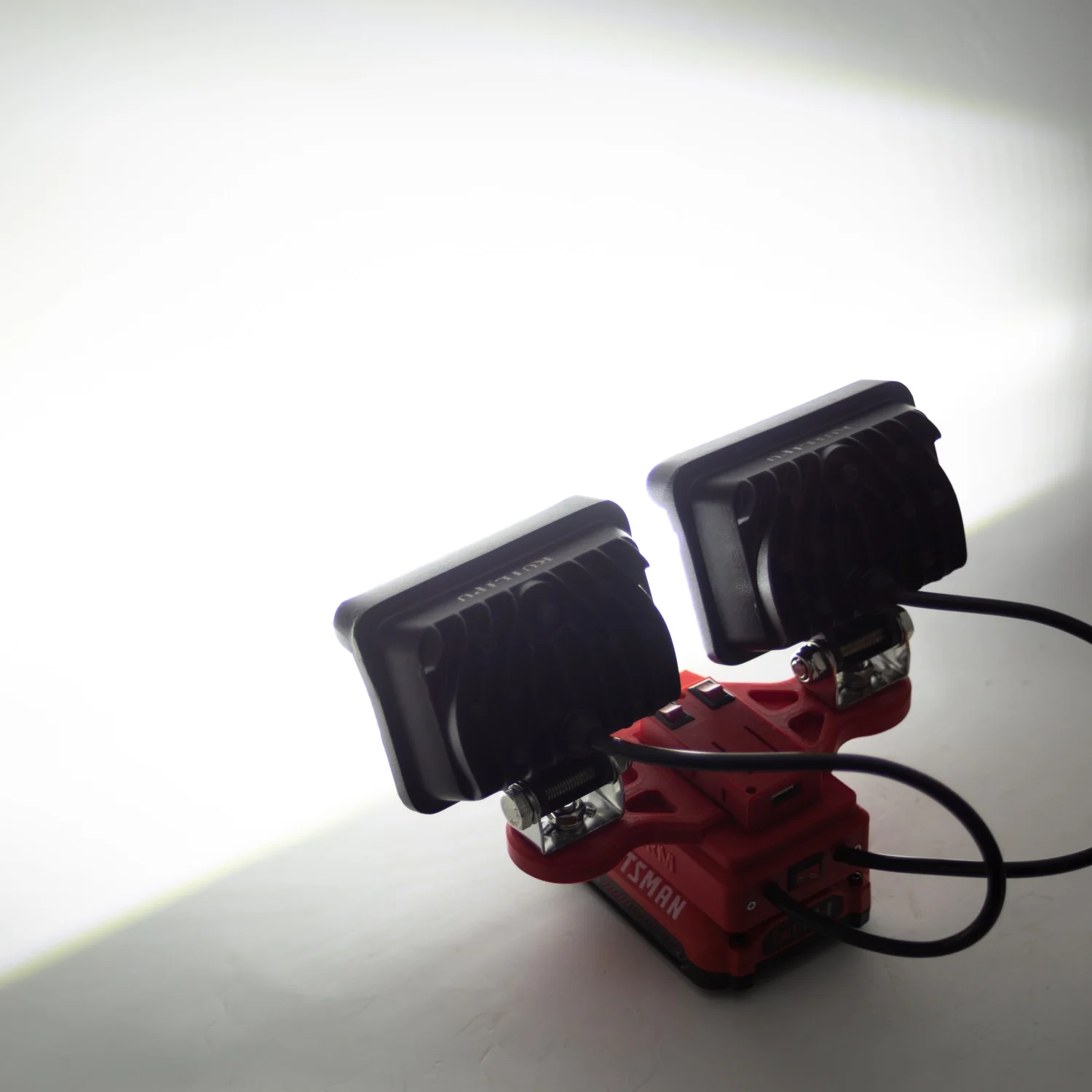 LED Work Light For Craftsman 20V Lithium Battery Operated Wireless Outdoor Portable Lamp W/USB ( Battery Not Included )