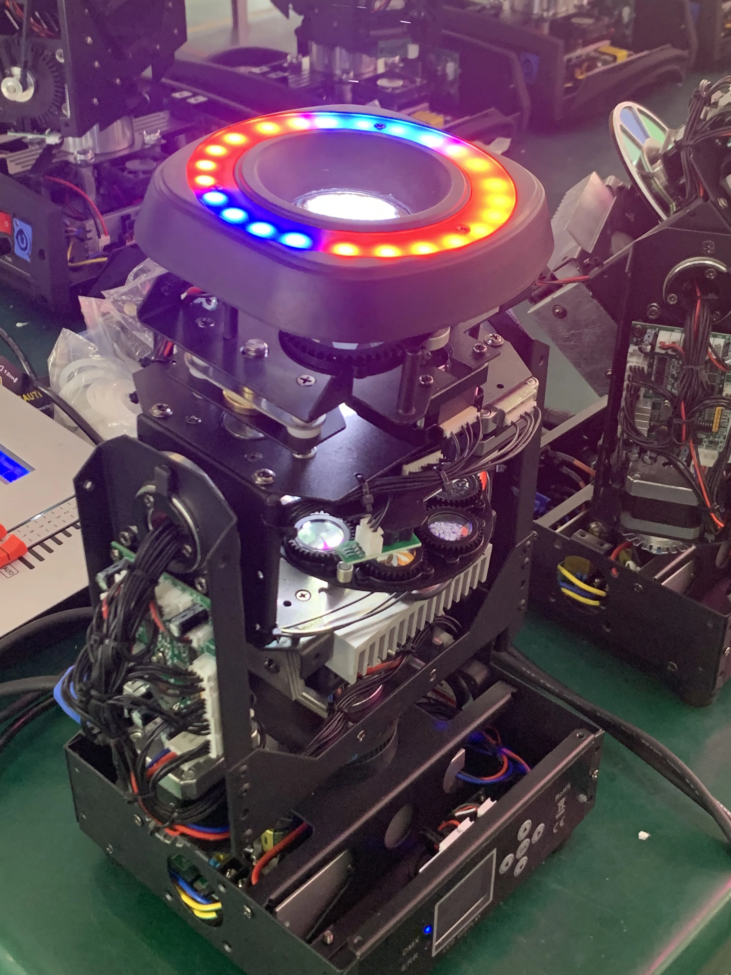 Fascio di luce a testa mobile LED spot da 120 W con una luce bianca LED da 100 W + 24 chip LED