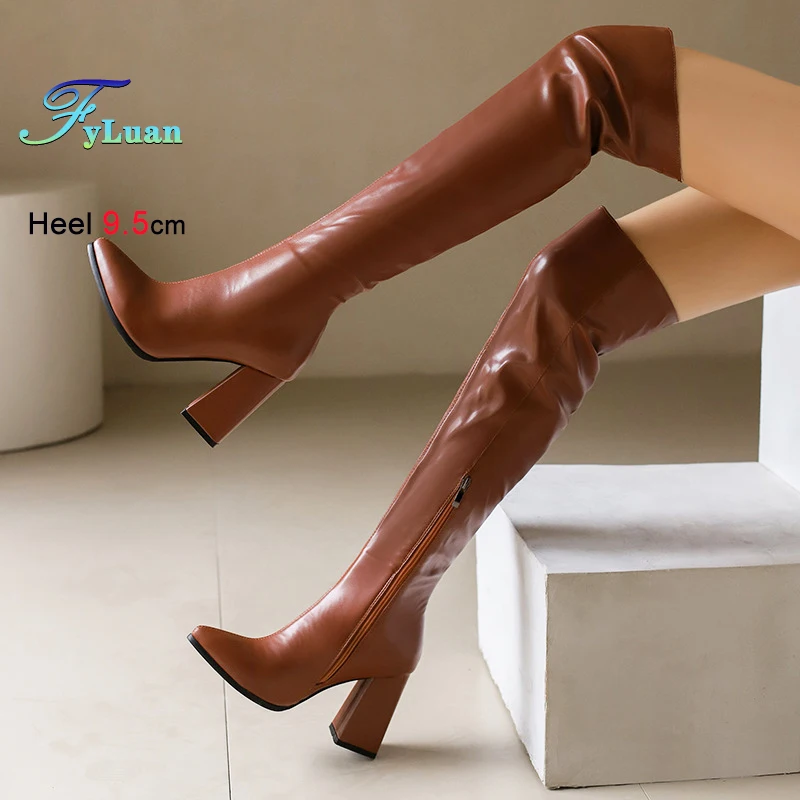 

Женские сапоги с острым носком на квадратном каблуке, осенне-зимние сапоги выше колена из эластичной кожи 9,5 см, обувь большого размера в Европе и Америке
