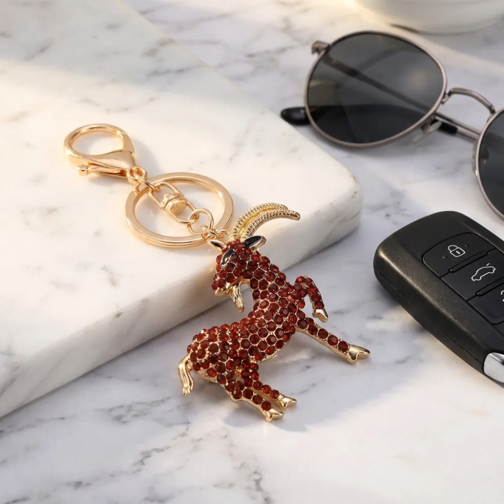 Bling Rhinestone Goat Keychain Sparkling Gold Zodiac Sheep Keychain Metal Hanger 2027 Sheep Year Bag Pendant Friend