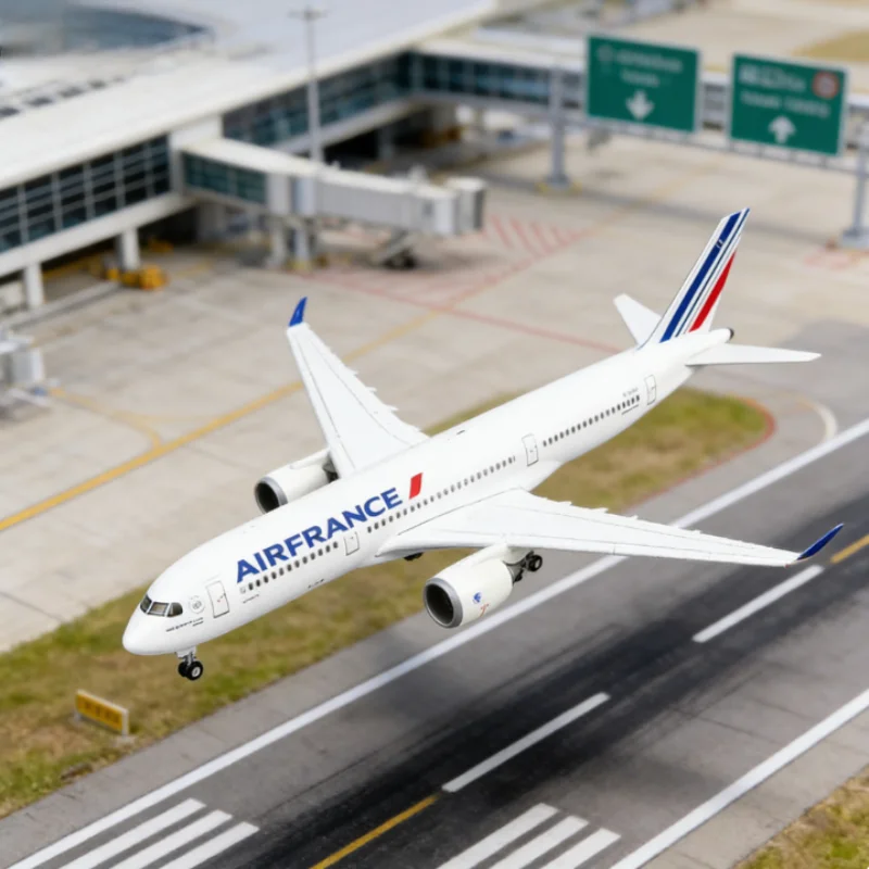 

New 47cm 1:135 Scale Air France A350 Aircraft Model Plane Diecast Resin Airplanes Collection Display Fans Gifts Toys