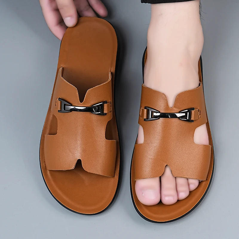Simplified Luxury Men's White Slip-On Sandals with Metal Buckle Anti-Slip Soft Bottom Wear-Resistant Outdoor Slippers-7888
