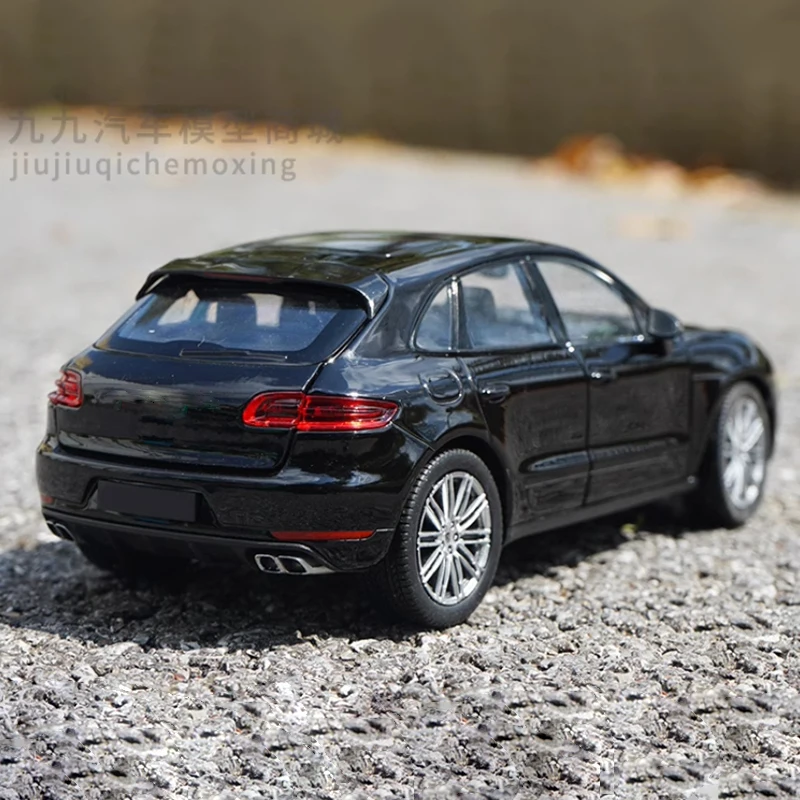 Diecast 1:24 Scale Alloy Macan Car Model Simulation Toy Finished Product Gift Collection Static Model Display Souvenir