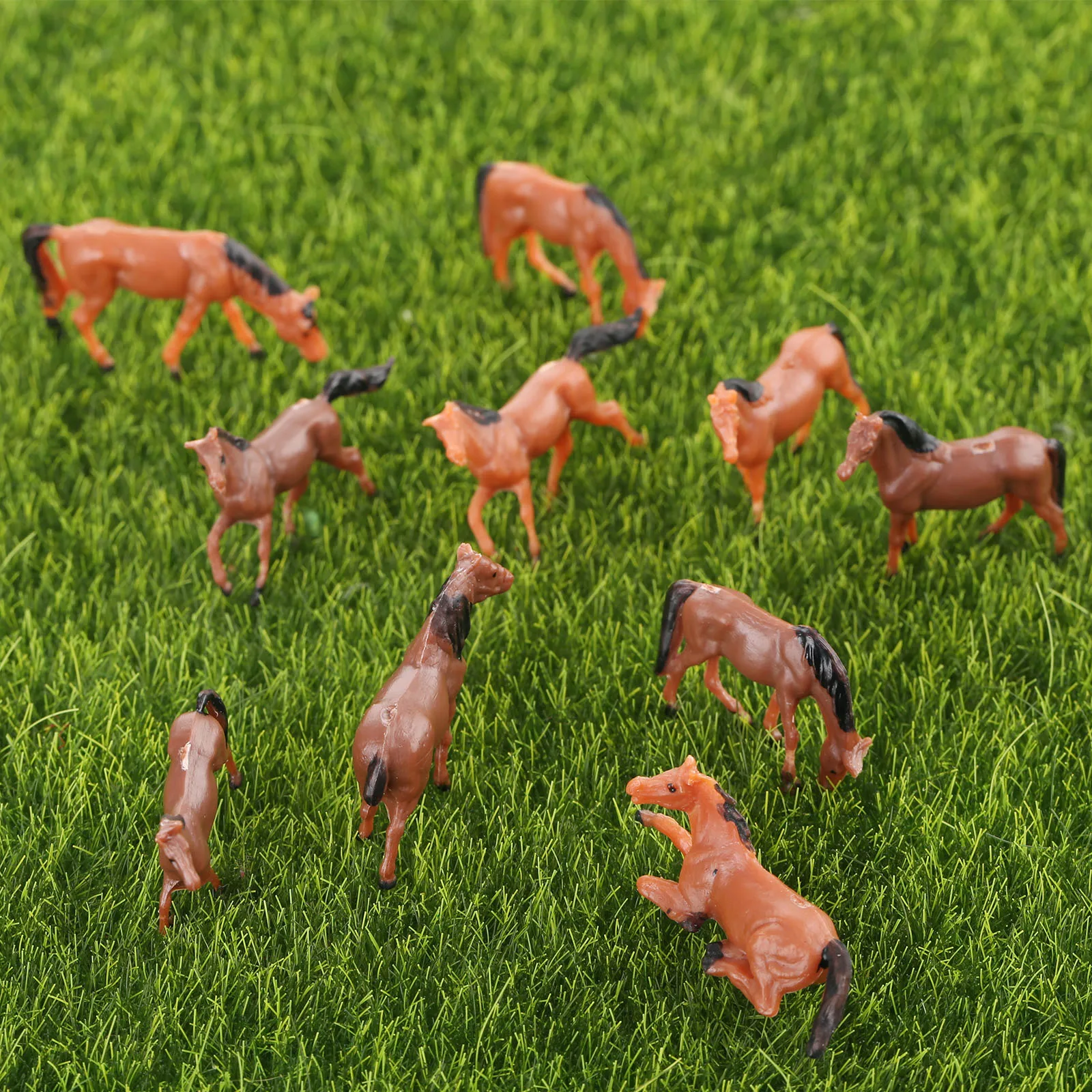 10pcs HO Scale Model Train Building Layout Painted Animal Figures 1/87 Gauge Horse 25mm For Train House Model