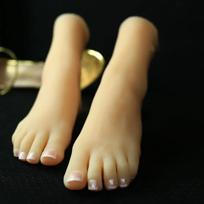 

Lifelike Female Foot Model Deep Arch Mannequin Fake Nail Rubber Plastic Silicone Dummy Human Feet Fetish Shoes Display TPE 36D