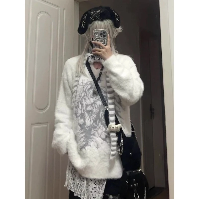 

American Gothic Long Sleeve Pullover + Scarf Women Casual Patchwork V-Neck Sweater Sweet Pure Color Print 2025 Autumn