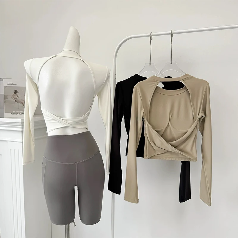 

Женский спортивный топ с открытой спиной и длинными рукавами, утягивающий топ для фитнеса, йоги, бега, сексуальный дизайн с подушкой на грудь на осень