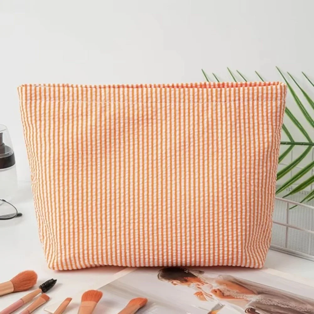 Portable Bubble Gauze Makeup Bag Large Capacity Embroidered Striped Women Handbag Toiletry Bag Travel Organizer