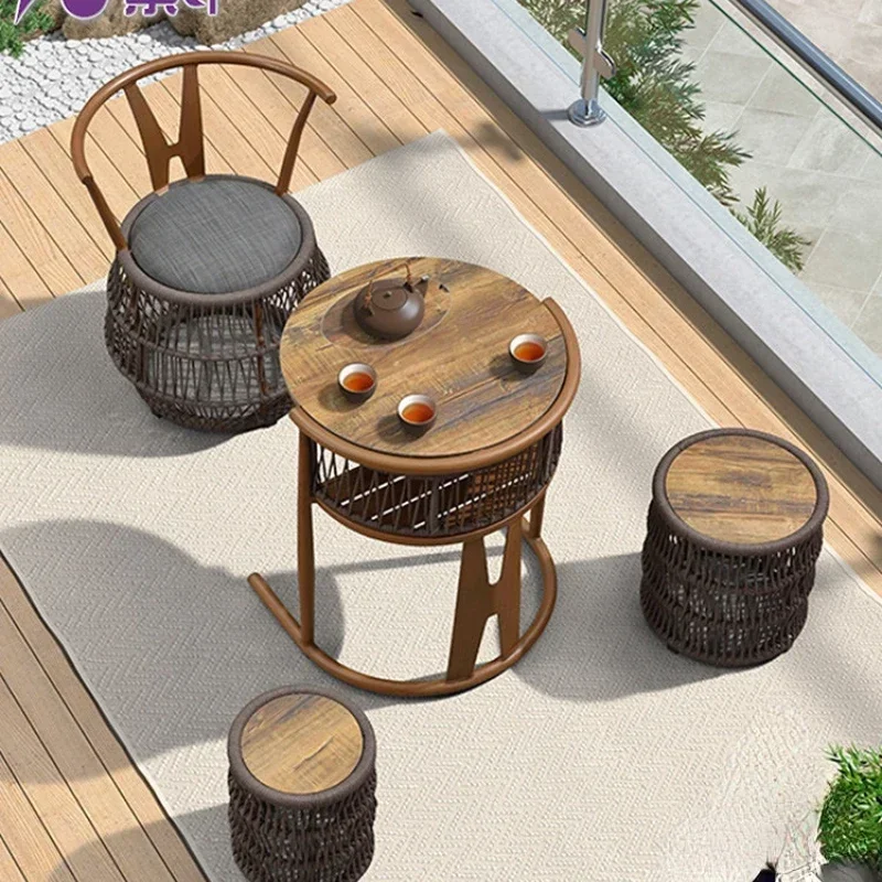 

Балконный небольшой столик и стул, трехсекционный стул из ротанга, креативная маленькая квартира, простой уличный стол-стул, комбинация чайного столика