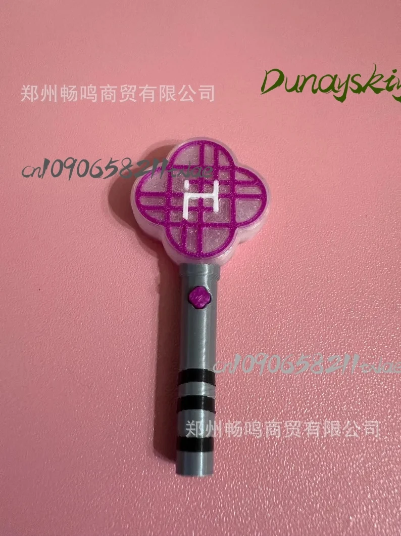 Huntrix Sajaboys Lightstick Rekwizyty Cosplay dla Chłopców i Dziewcząt Fajne Kawaii Słodkie Prezenty dla Fanów Codzienna Scena Halloween