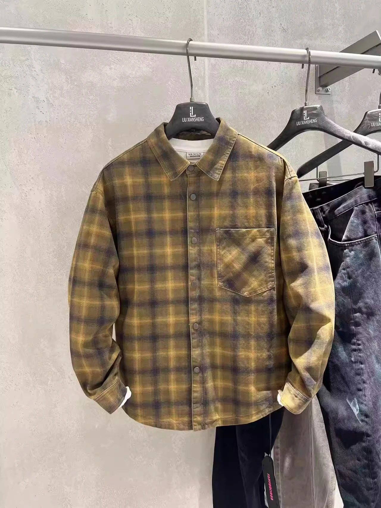 

Мужская свободная рубашка с длинным рукавом, модная молодежная осенняя новинка, повседневная стильная верхняя одежда из полиэфирного волокна, приталенный крой