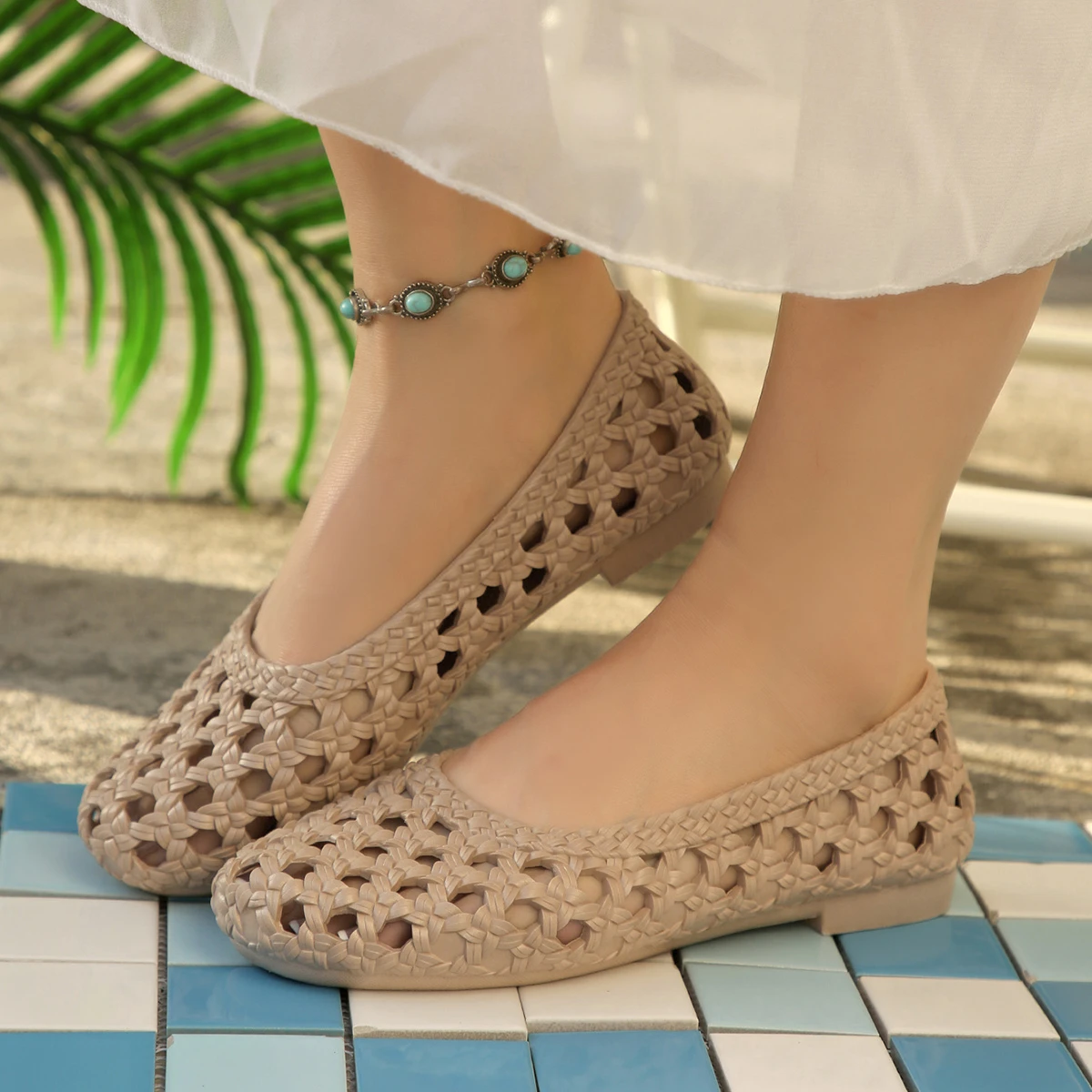 Fashion Woven Hollow Out Flats For Women Summer Breathable Closed Toe Sandals Lightweight Daily Walking Casual Shoes_vogvips.com