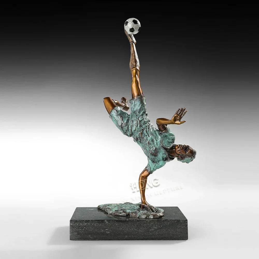 Modern Art Bronze Football Man Statue Famous Bronze Football Sculpture Cast Sport Crafts For Home Decor Gorgeous Ornament Gifts