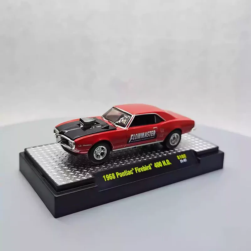 M2 Diecast 1:64 Scale 1968 Pontiac Firebird Alloy Car Model Static Display Collectible Toy Gift Souvenir Decoration