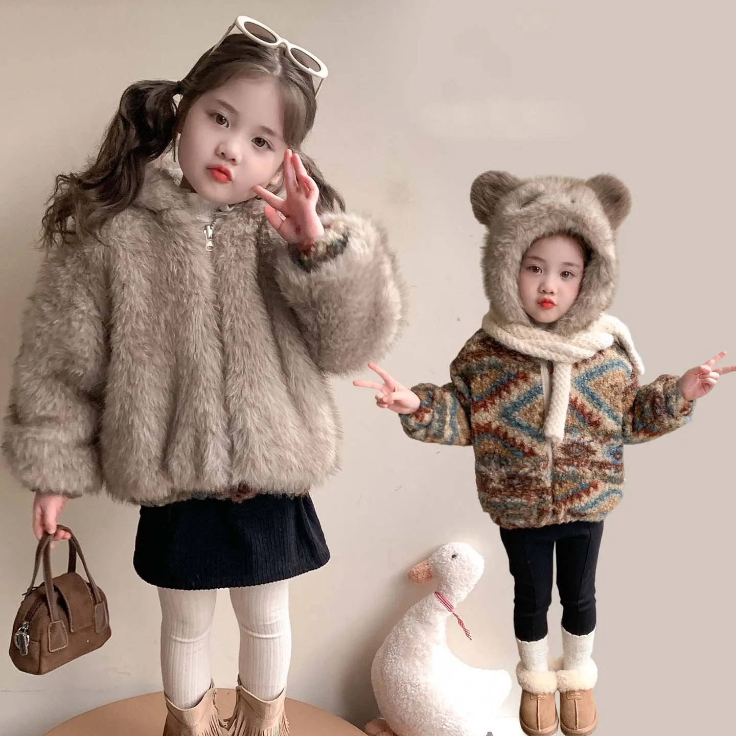 

Korean Winter Children Girls Fur Coat Faux Fur Bear Hooded Kids Babys Girls Woolen Coat Reversible Contrast Toddler Girl Jackets