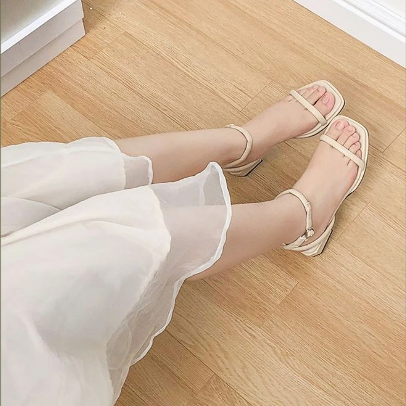 Fashion Summer Shoes Woman's Sandals Narrow Band Vintage Square Toe Ankle Strap Thong Sandalias Shape Design Elegant Women 35-40