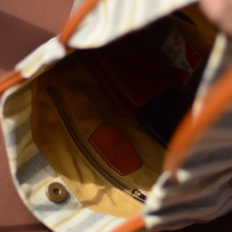 AETOO Nova bolsa de ombro único de couro da moda, sacola de ombro único versátil listrada da moda, masculina de couro simples e w