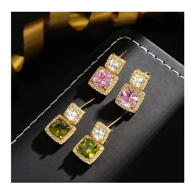 

Forest Series Super Flash Retro Exquisite Square Olive Green Zircon Earrings, High-end Design Elegant and Simple Earrings